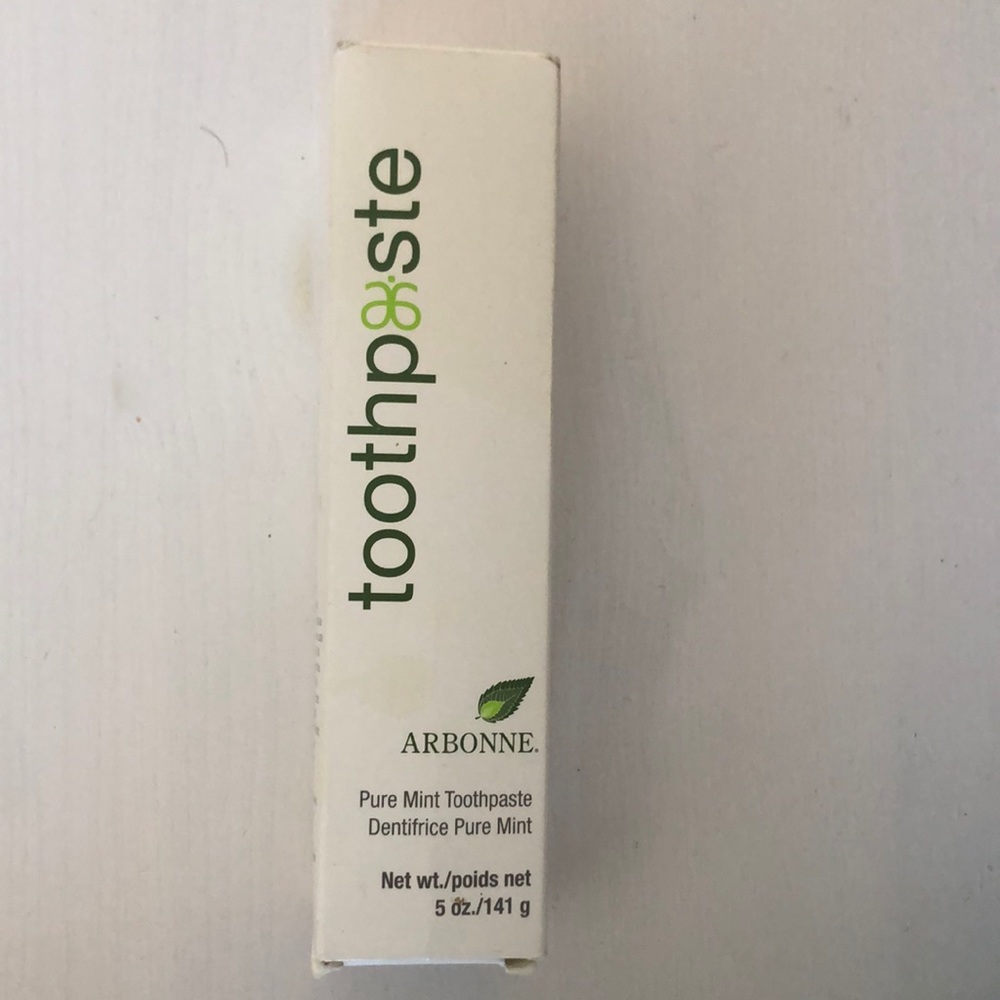 🪥 Arbonne Pure Mint Toothbrush